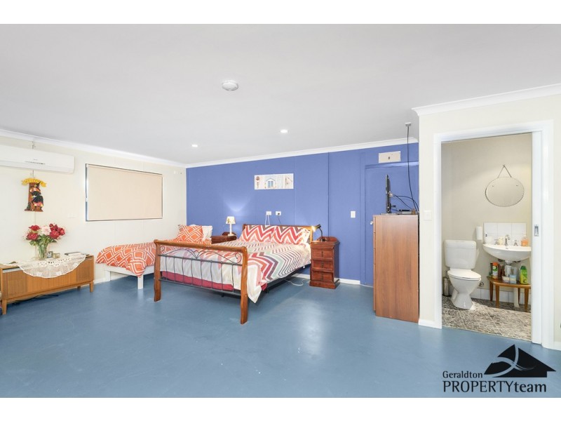 4 Whelan Street, Port Denison WA 6525