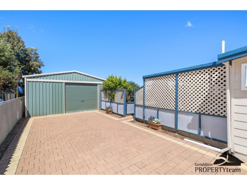 266 Third Street, Wonthella WA 6530