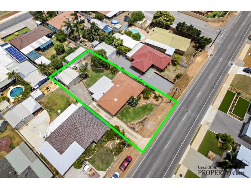 212 Chapman Valley Road, Waggrakine WA 6530
