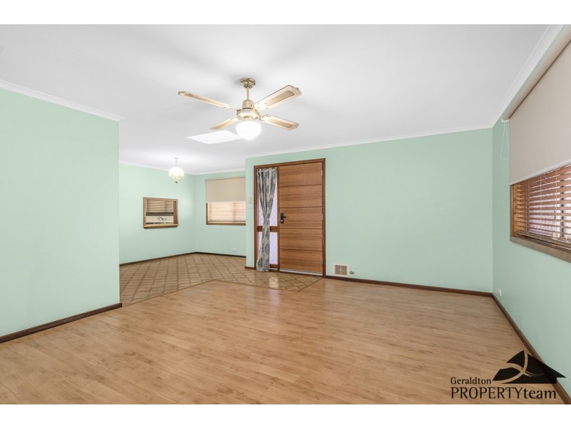 212 Chapman Valley Road, Waggrakine WA 6530