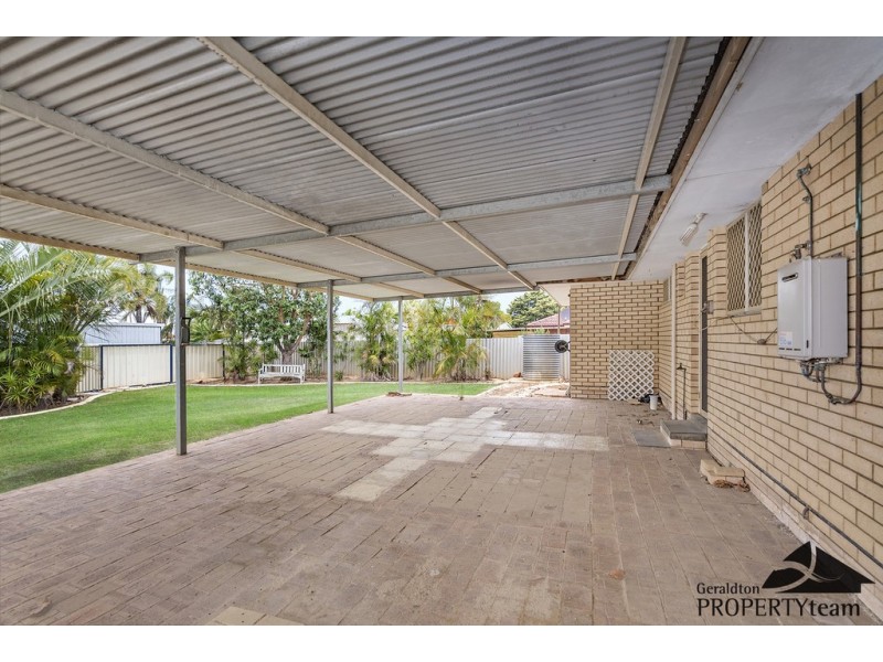 212 Chapman Valley Road, Waggrakine WA 6530