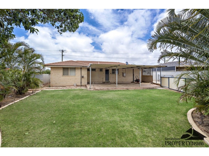 212 Chapman Valley Road, Waggrakine WA 6530
