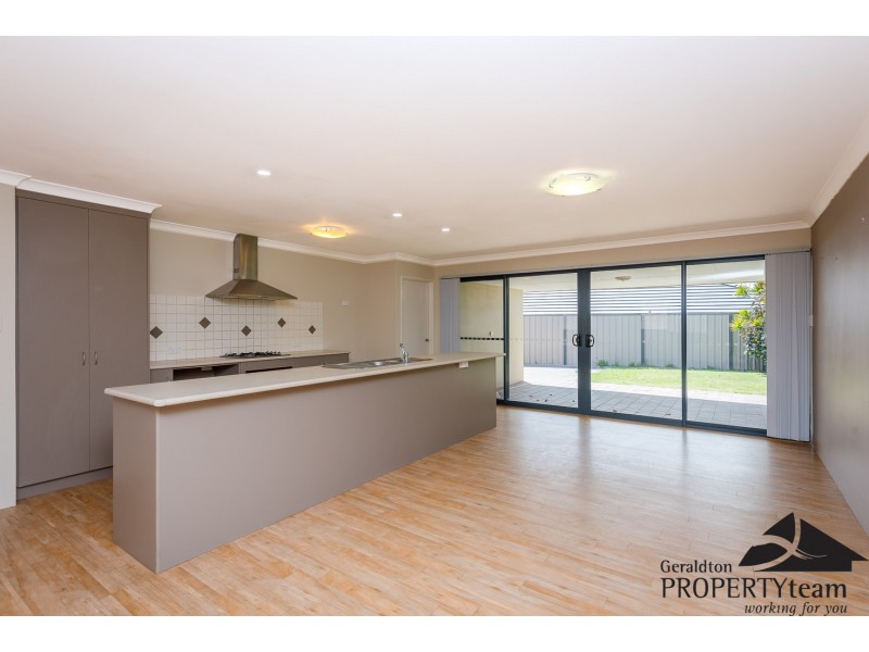 7 Tartan Place, Wandina WA 6530