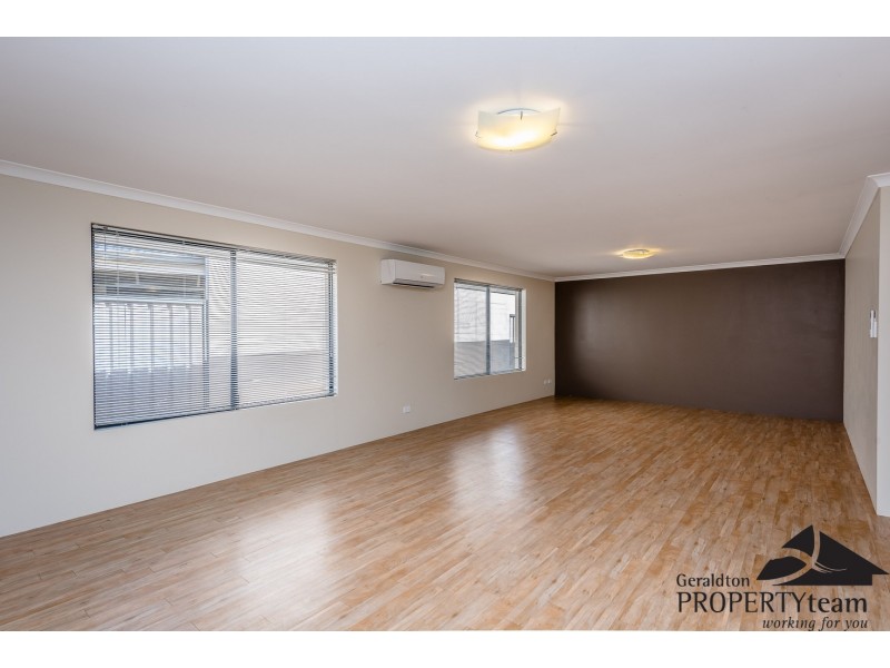 7 Tartan Place, Wandina WA 6530