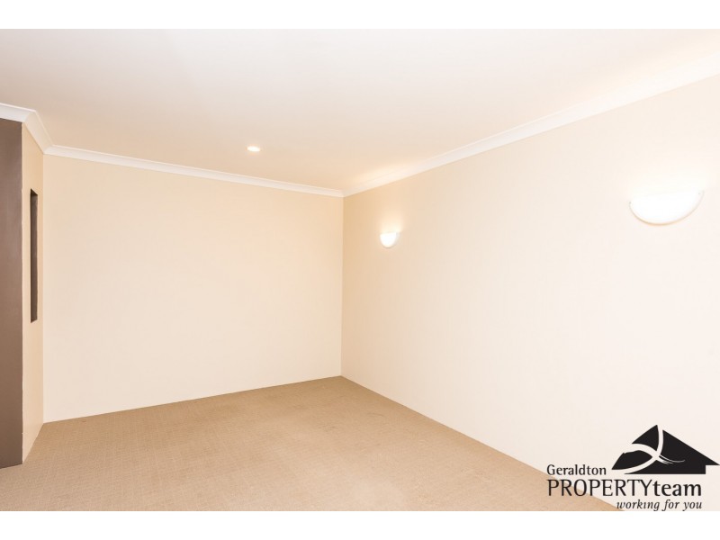 7 Tartan Place, Wandina WA 6530