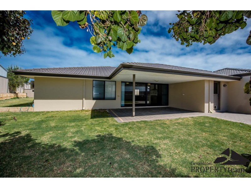 7 Tartan Place, Wandina WA 6530