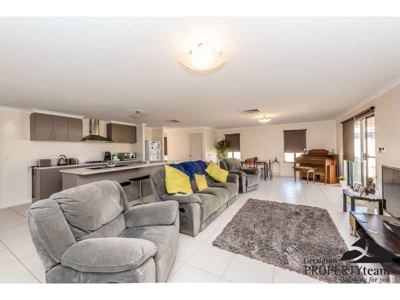 6 Periwinkle Street, Drummond Cove WA 6532