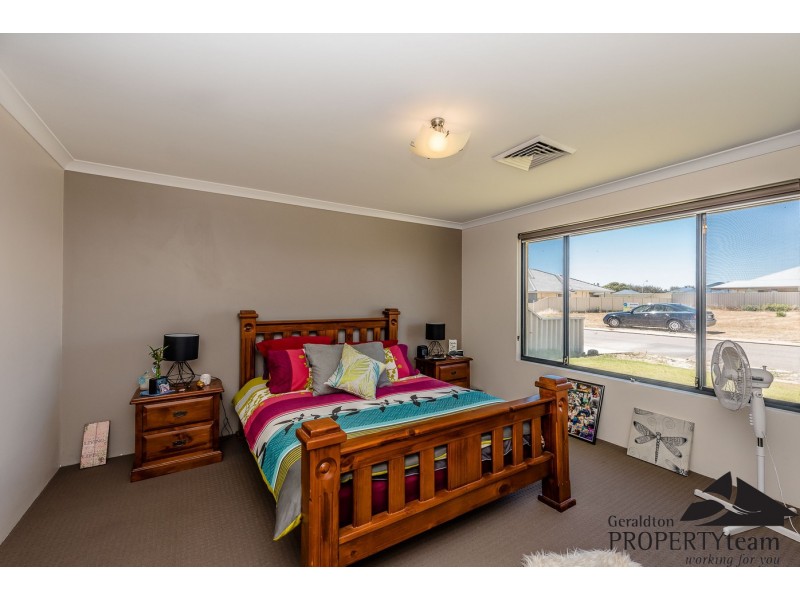 6 Periwinkle Street, Drummond Cove WA 6532