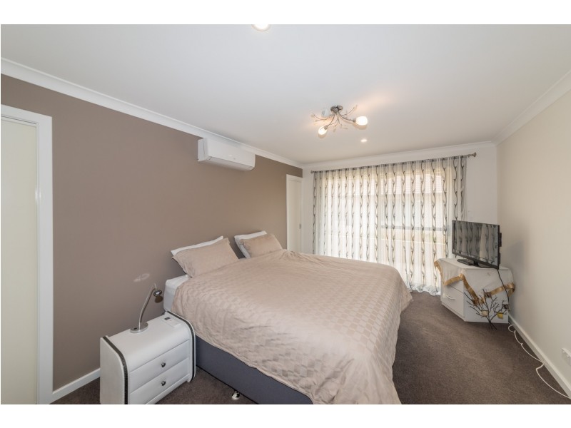 30 Stillwater Avenue, Drummond Cove WA 6532