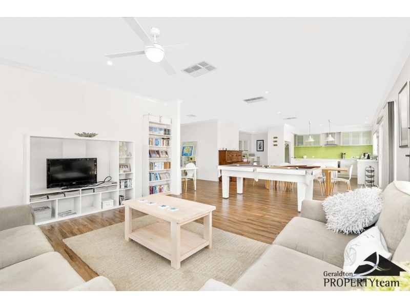 27 Cedar Crescent, Strathalbyn WA 6530