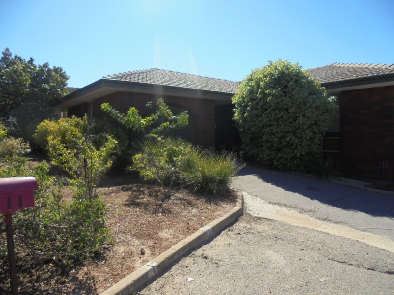 11 Thomas Avenue, Geraldton WA 6530