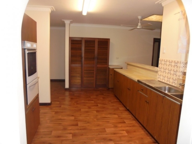 11 Thomas Avenue, Geraldton WA 6530