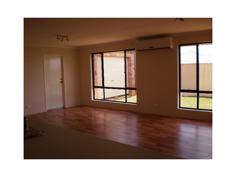 11 Bagley Crescent MOUNT TARCOOLA, Geraldton WA 6530