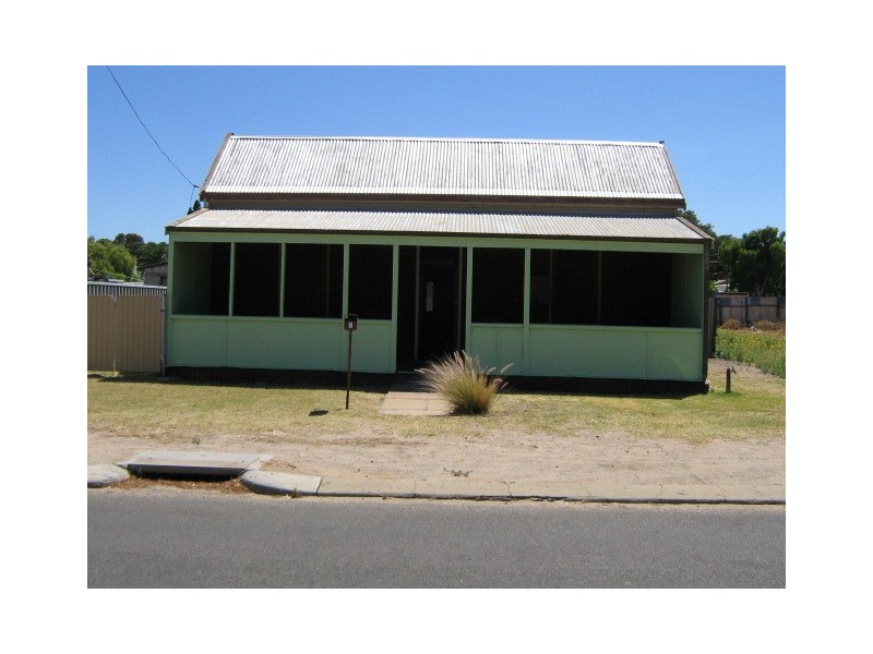 9 Snowden Street, Geraldton WA 6530