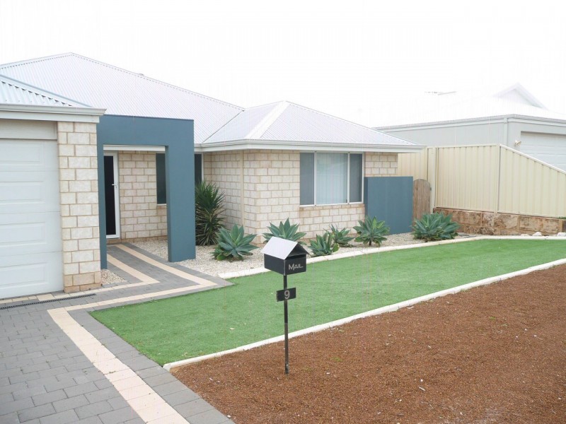 9 Viewpoint Mews, Drummond Cove WA 6532