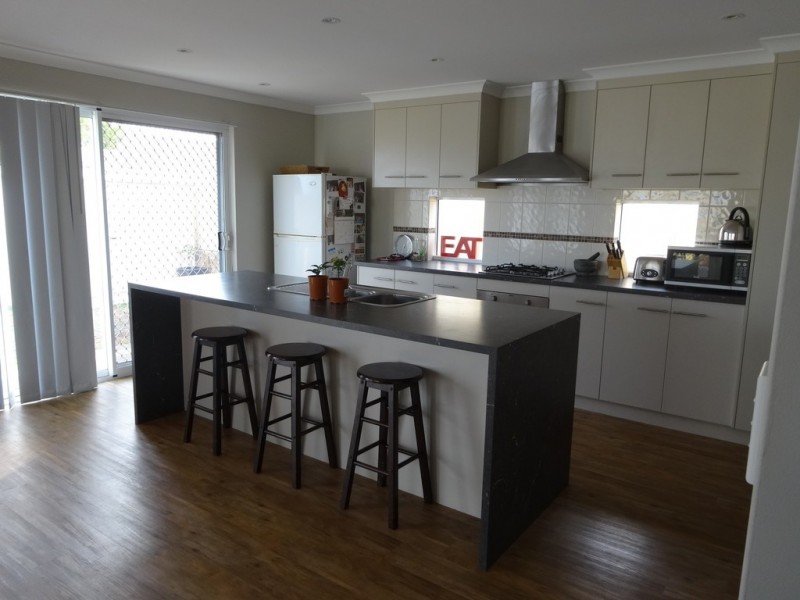 9 Viewpoint Mews, Drummond Cove WA 6532