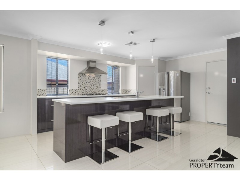 11 Pepper Gate, Waggrakine WA 6530