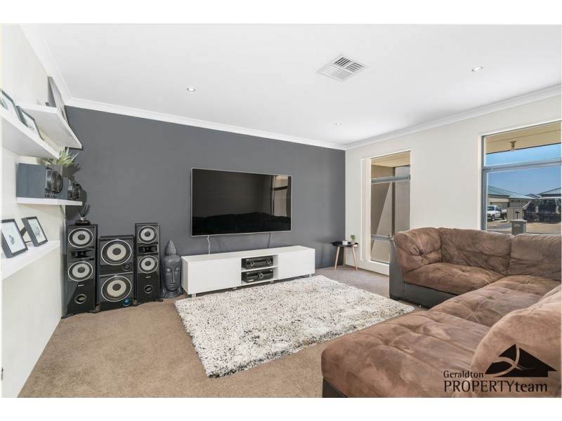 11 Pepper Gate, Waggrakine WA 6530