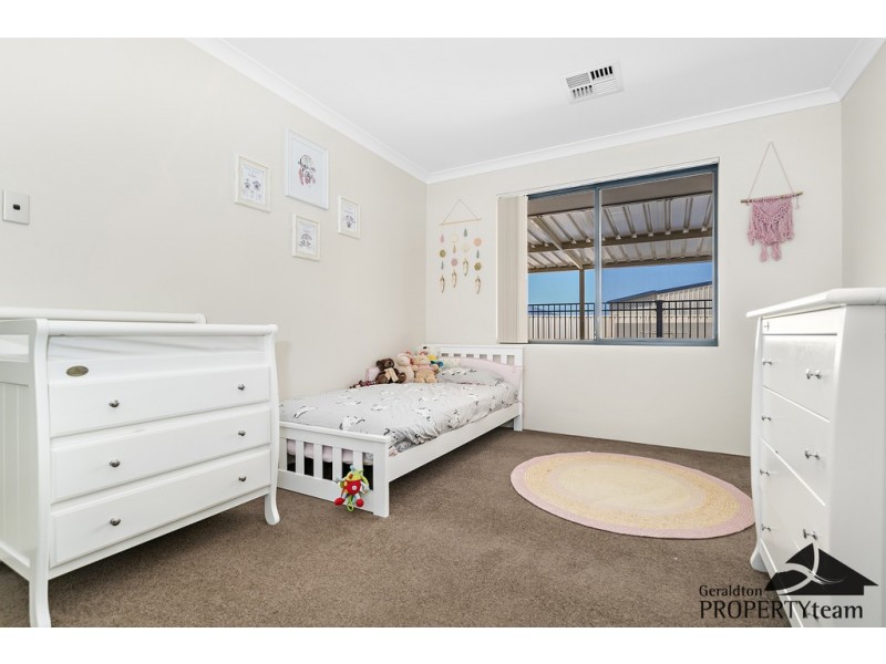 11 Pepper Gate, Waggrakine WA 6530