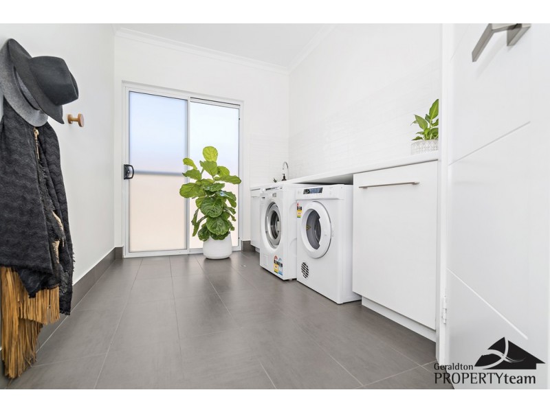 1 Harbour Ridge Drive, Wandina WA 6530