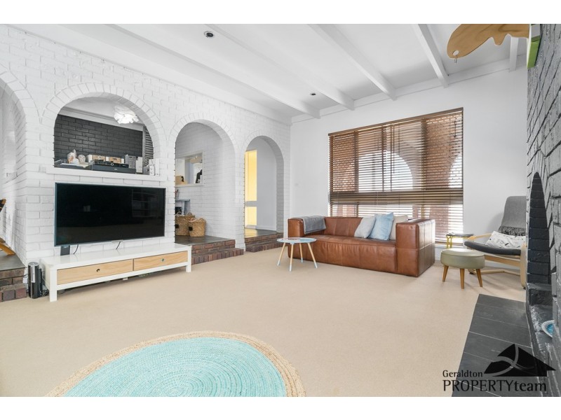 25 McAleer Drive, Mahomets Flats WA 6530