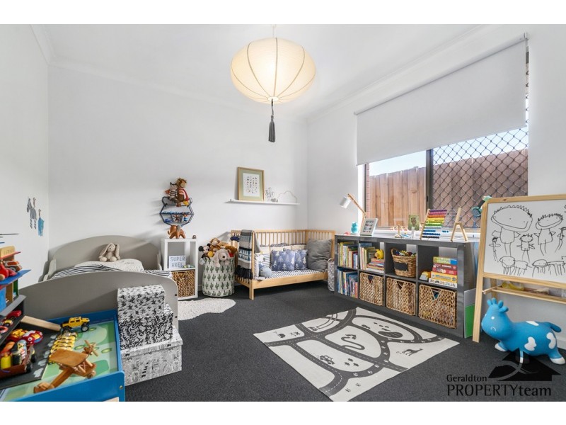 25 McAleer Drive, Mahomets Flats WA 6530
