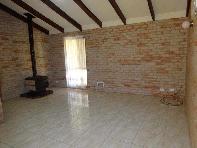 51 Pinyali Way, Waggrakine WA 6530