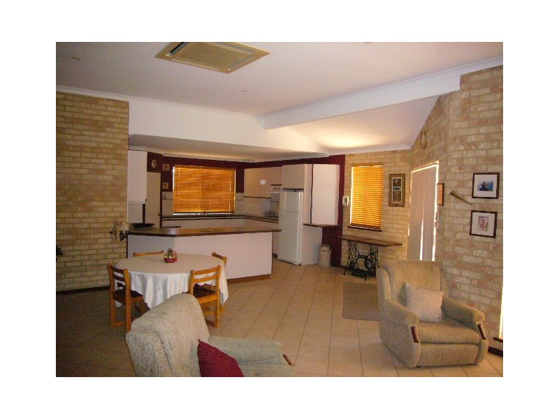 10 Mimosa Court, Strathalbyn WA 6530