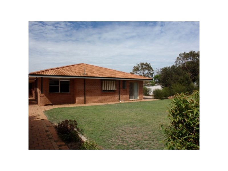 10 Mimosa Court, Strathalbyn WA 6530