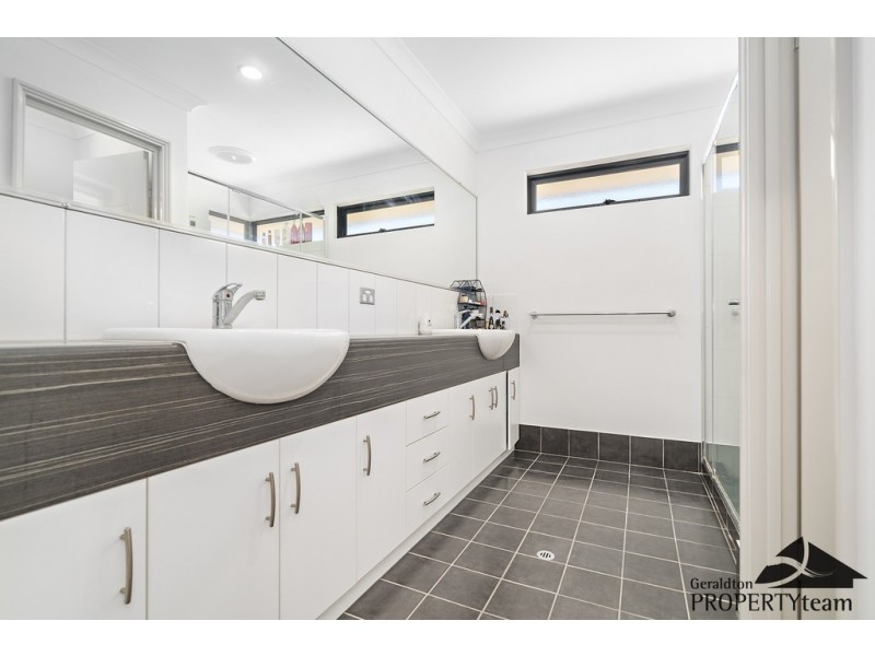 11 Drummond Cove Road, Drummond Cove WA 6532