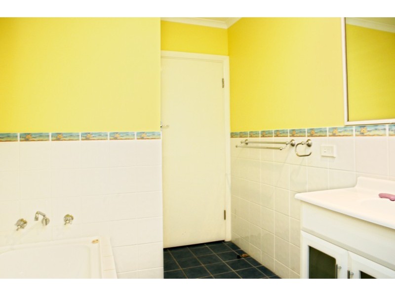 51 Railway Street, Bluff Point WA 6530