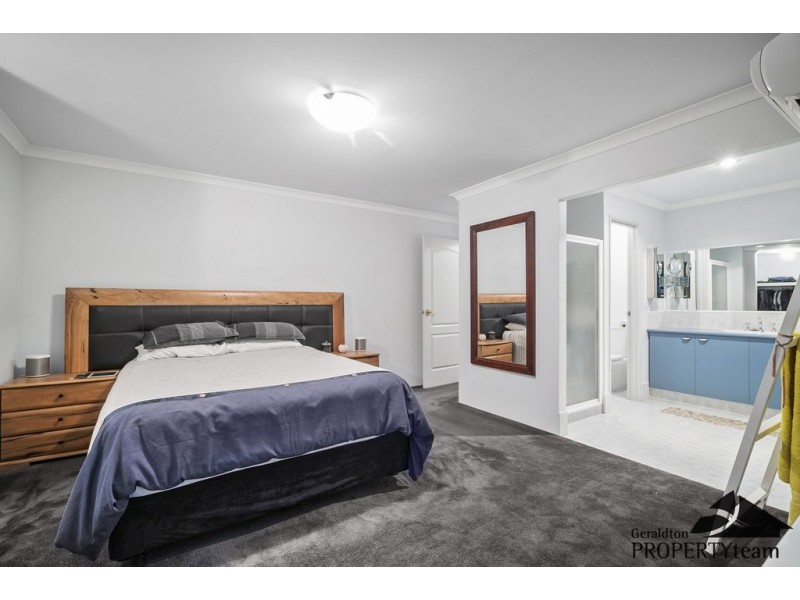 17 Foxglove Place, Strathalbyn WA 6530