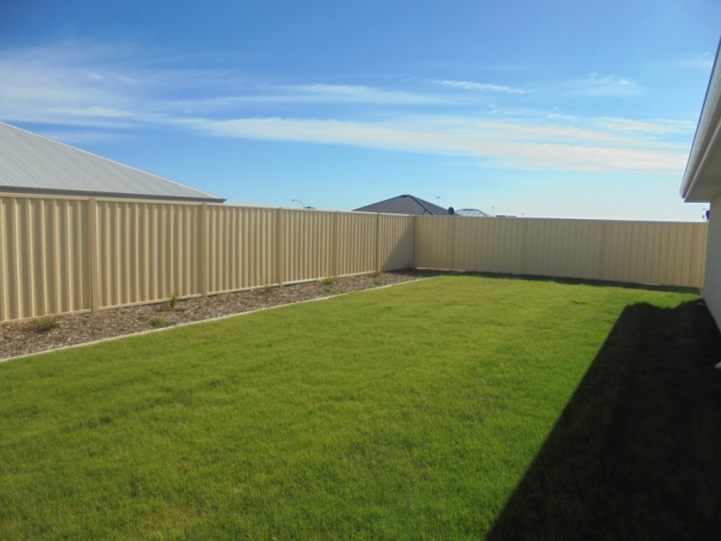 20 Lugger Outlook, Glenfield WA 6532