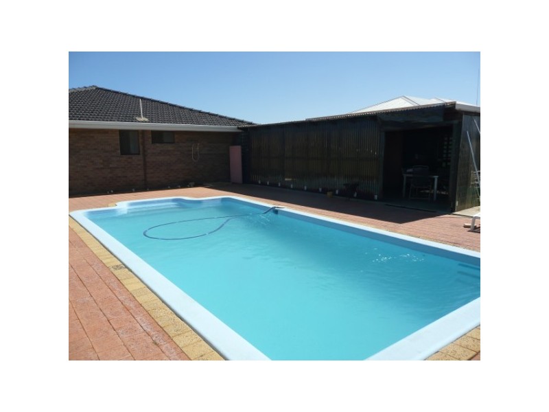 2 Drenthe Place, Mahomets Flats WA 6530