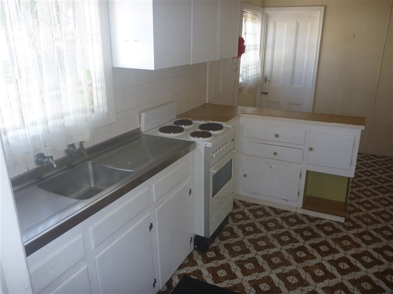 10 Snowdon Street, Geraldton WA 6530