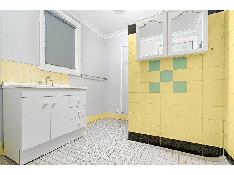 4 Snowdon Street, Geraldton WA 6530