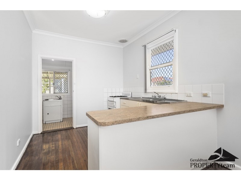 6 Ulmus Street, Rangeway WA 6530