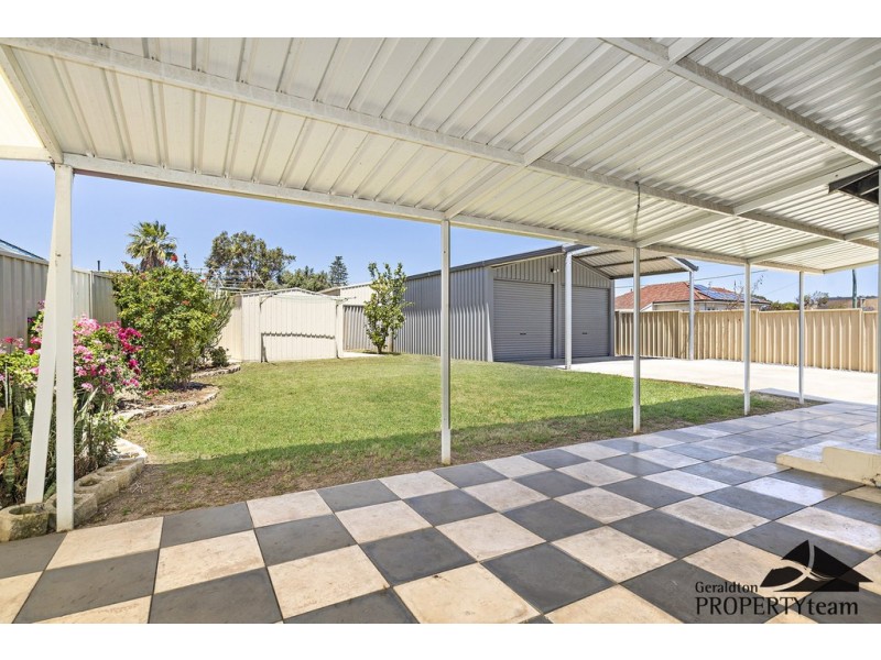 6 Ulmus Street, Rangeway WA 6530