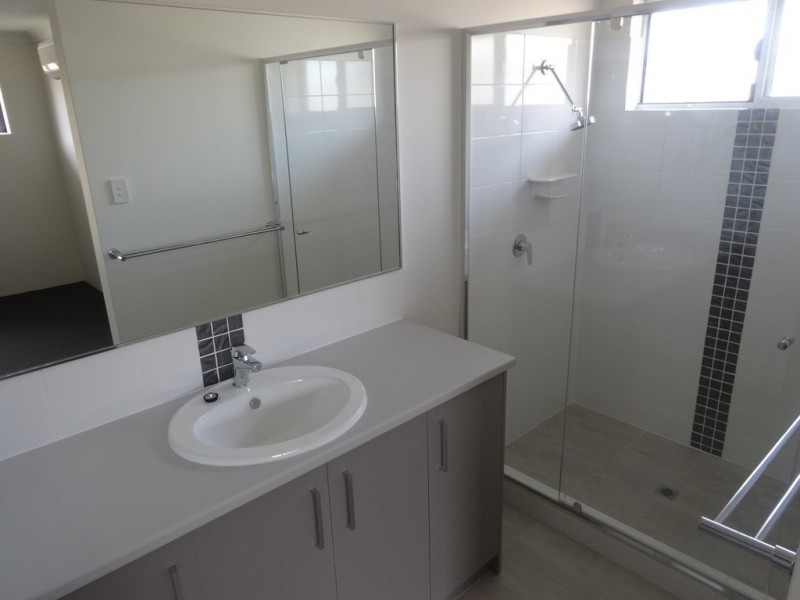 102 Moloney Street, Utakarra WA 6530