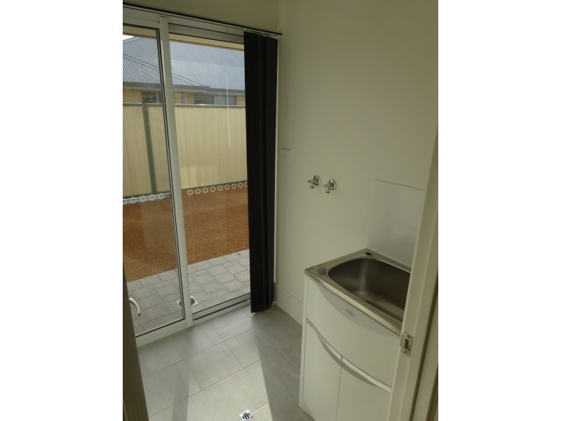 102 Moloney Street, Utakarra WA 6530