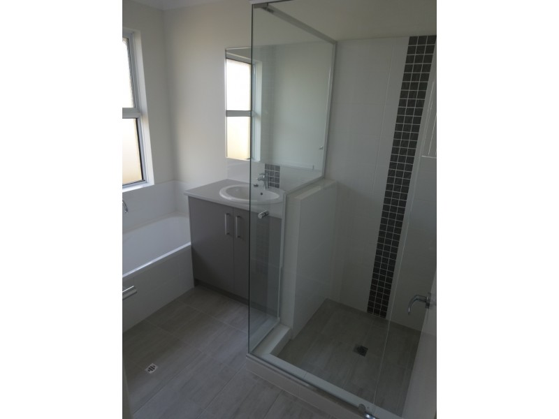 102 Moloney Street, Utakarra WA 6530