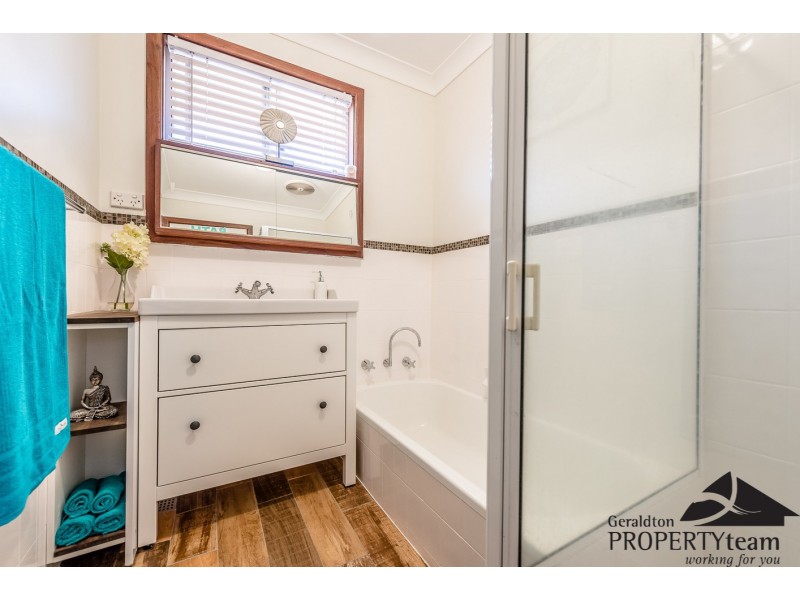 8 Amalda Place, Sunset Beach WA 6530