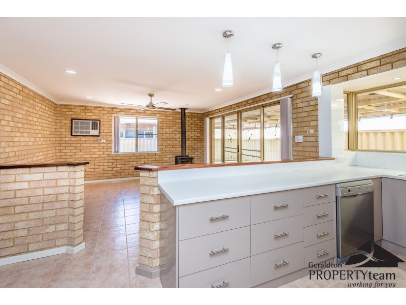 16 Mildwaters Place, Mount Tarcoola WA 6530