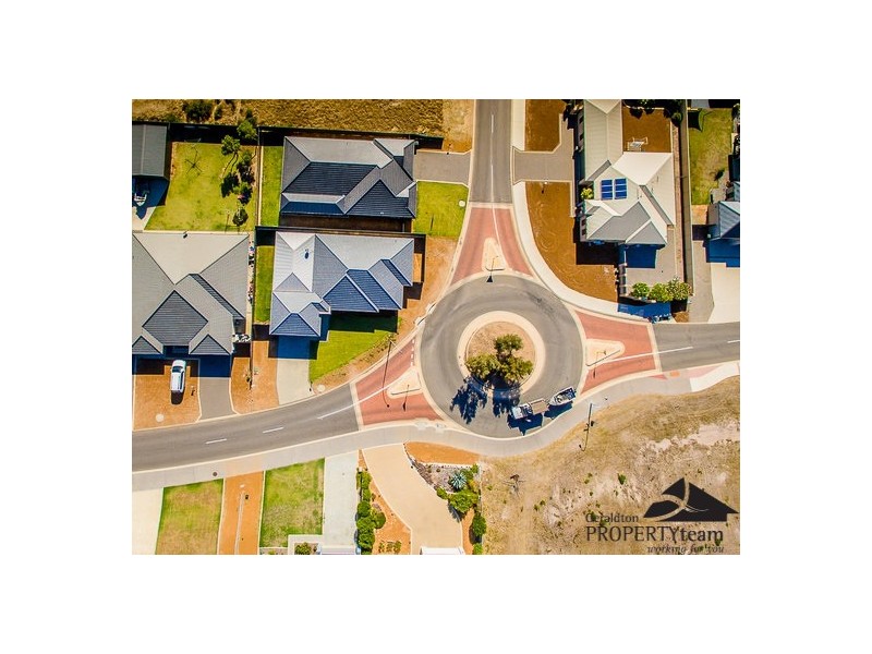 33 Stillwater Avenue, Drummond Cove WA 6532