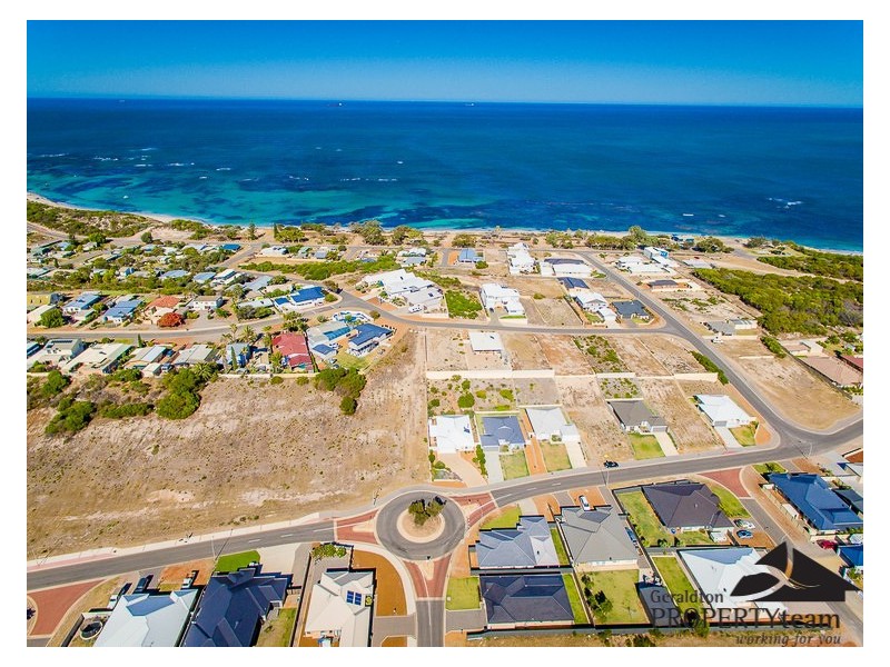 33 Stillwater Avenue, Drummond Cove WA 6532