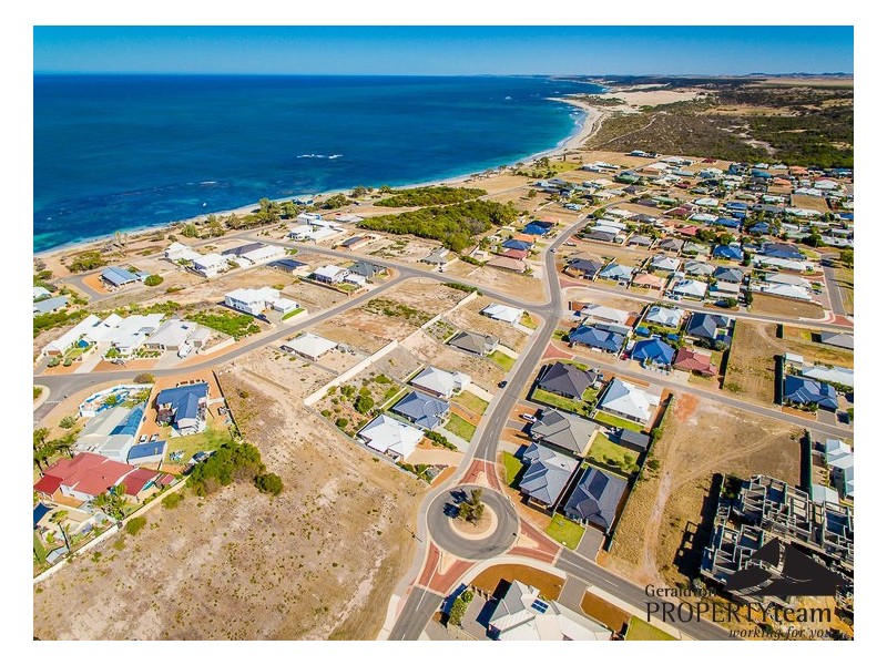 33 Stillwater Avenue, Drummond Cove WA 6532