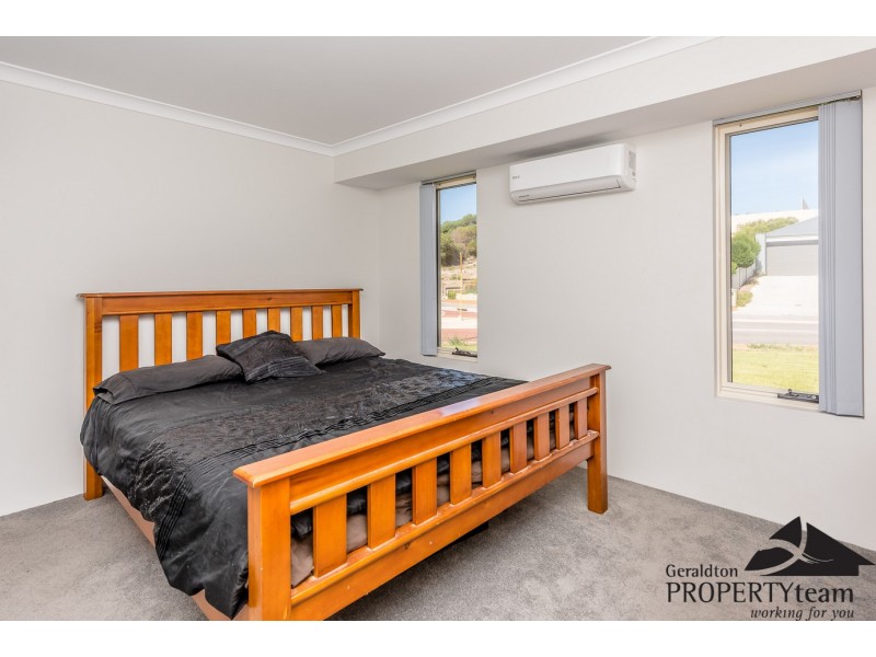 33 Stillwater Avenue, Drummond Cove WA 6532