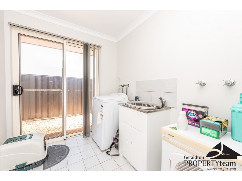 33 Stillwater Avenue, Drummond Cove WA 6532