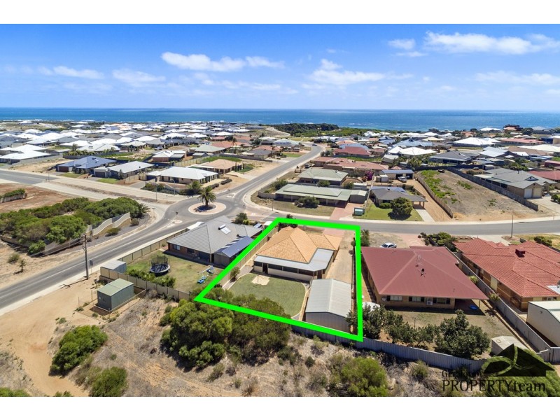 4 Hillview Drive, Drummond Cove WA 6532