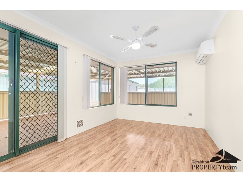 4 Hillview Drive, Drummond Cove WA 6532